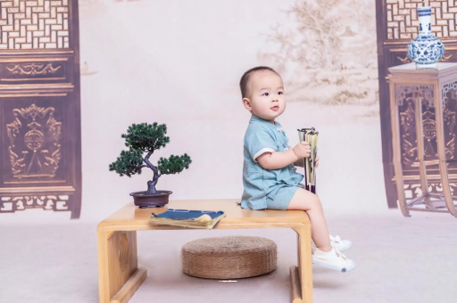 三明宝宝几个月笑出声